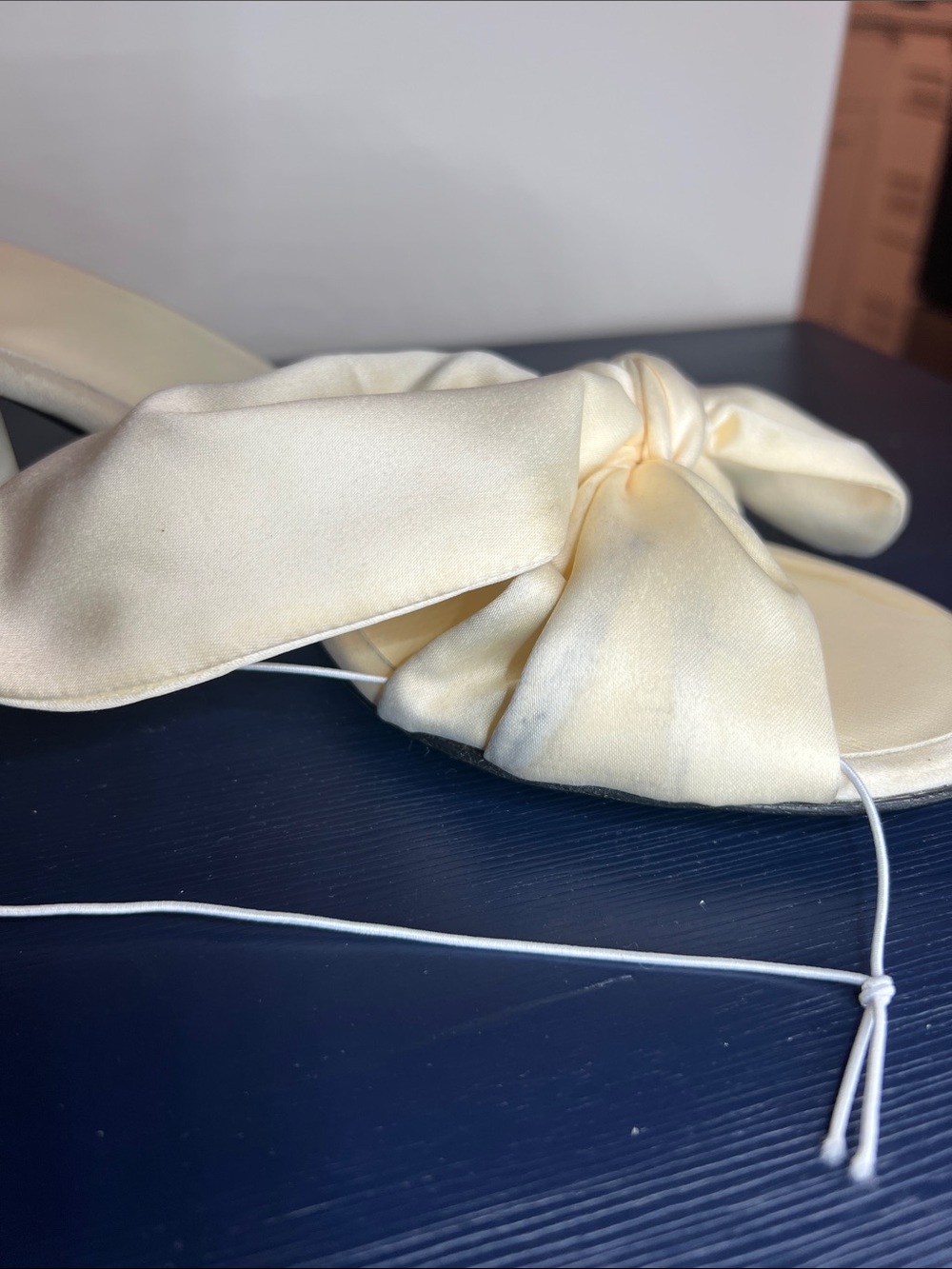 Neous Satin Knot Mule Heels in Cream Size 39 - Picture 10 of 17